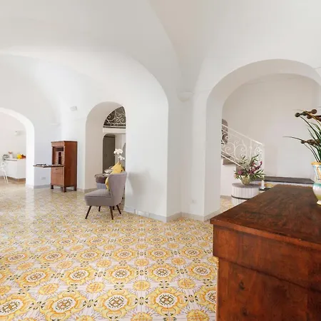 Villa Estate4home - Field *